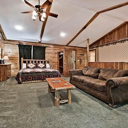Secluded 2 Story Cabin Pool Wifi Smart Tvs Eureka Springs Buitenkant foto